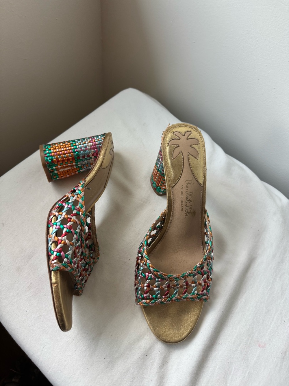 Antonio Melani Y2K Metallic Woven Mule Heels 🌈✨ Size 9